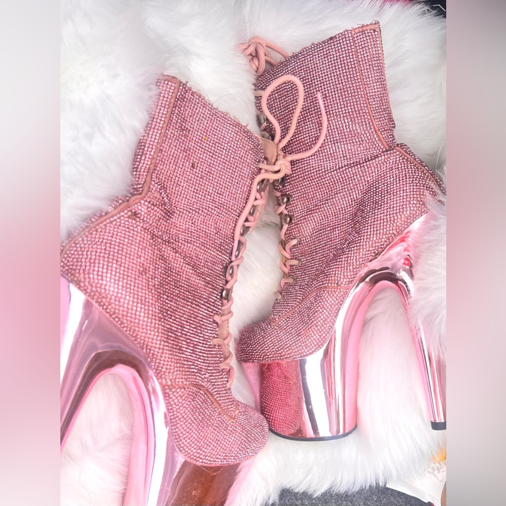 Pleasure heels color pink size 5